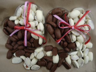 1 LB HEART TRAY