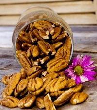 1-LB-GOLDEN-PECAN-HALVES
